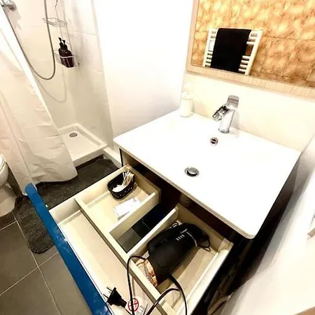 Maison Familiale 3 Chambres, 3 Salle De Bain, Proche Rer A - Paris - *