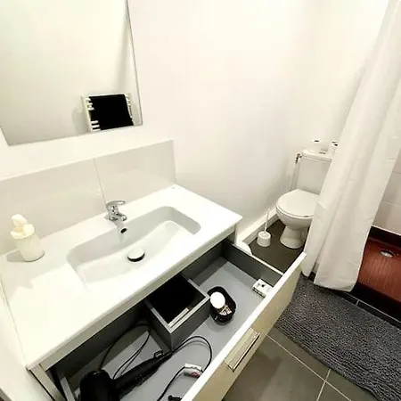 Casa de Férias Maison Familiale 3 Chambres, 3 Salle De Bain, Proche Rer A - Paris -